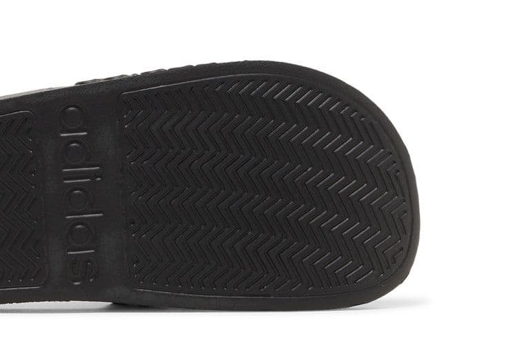 adidas Adilette Shower Slides Triple Black — foto 6