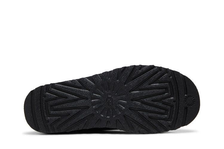 UGG Classic Ultra Mini Boot Black (Women's) — foto 5