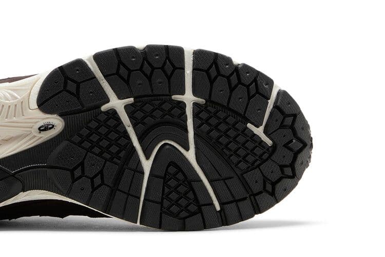 New Balance 2002R Gore-Tex Black Coffee — foto 6