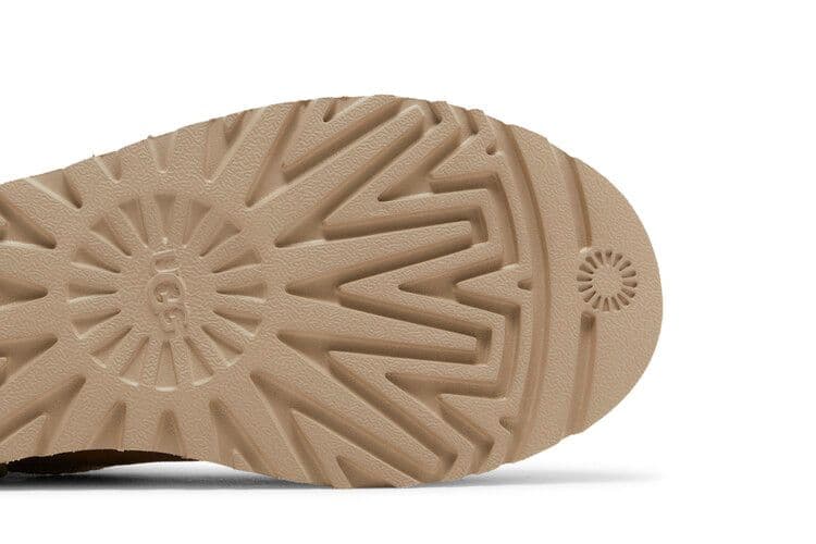 UGG Classic Ultra Mini Boot Sand (Women's) — foto 6