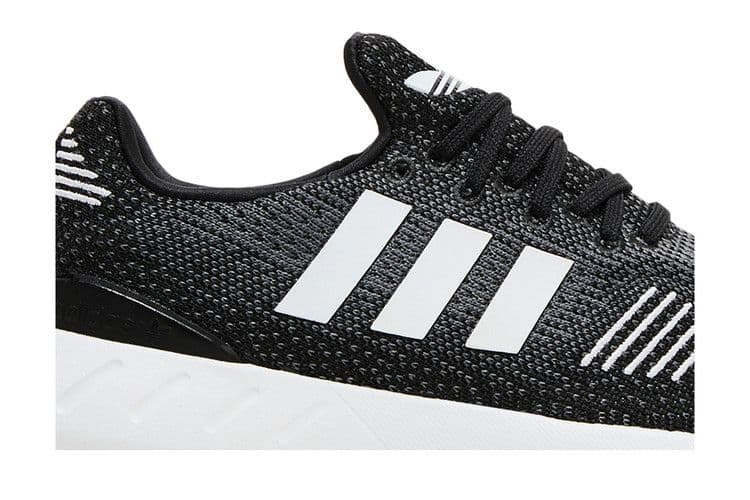 Swift Run 22 'Black White' (Women's) — foto 3
