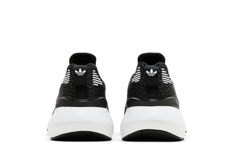 Swift Run 22 'Black White' (Women's) — foto 7