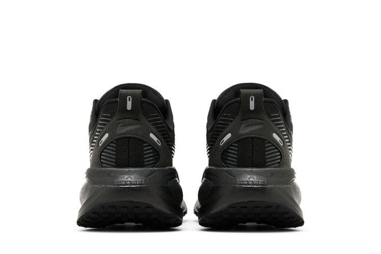 Nike Vomero 18 Black Dark Smoke Grey Light Smoke Grey — foto 7