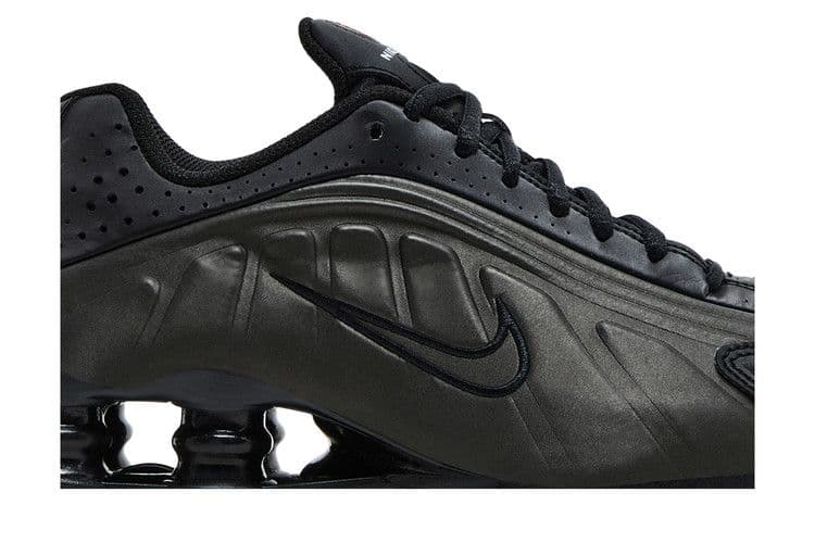 Nike Shox R4 Black Bright Crimson (GS) — foto 3
