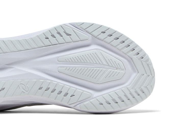 ASICS Novablast 5 White Piedmont Grey — foto 6