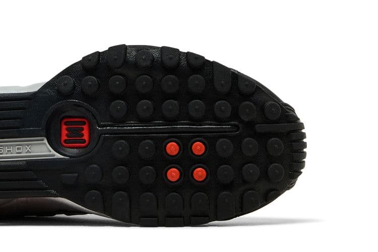 Nike Shox R4 Metallic Silver Black Picante Red (GS) — foto 6