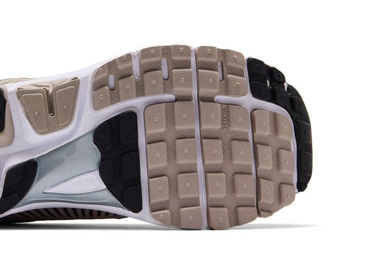 Nike Zoom Vomero 5 Metallic Silver College Grey — foto 6