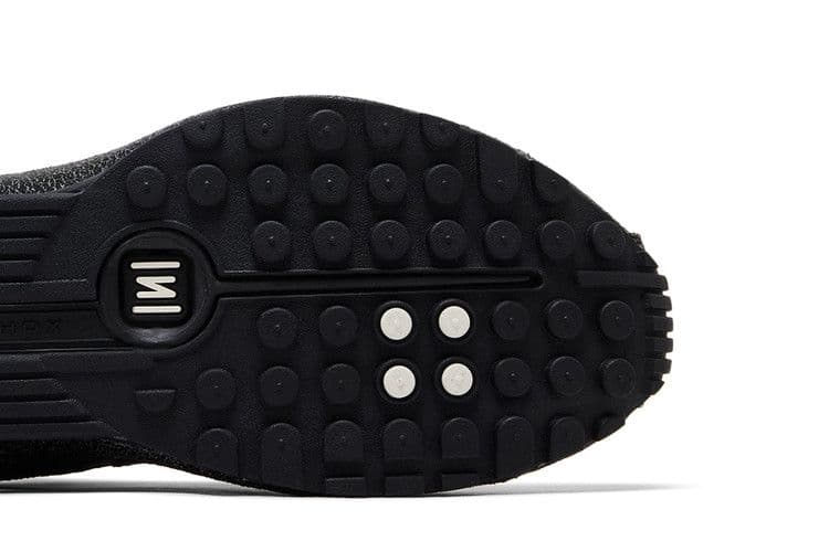 Nike Shox R4 Black Distressed Leather — foto 6