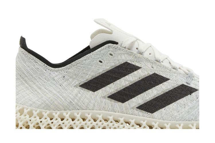 adidas 4DFWD x STRUNG — Adidas en Ibiza