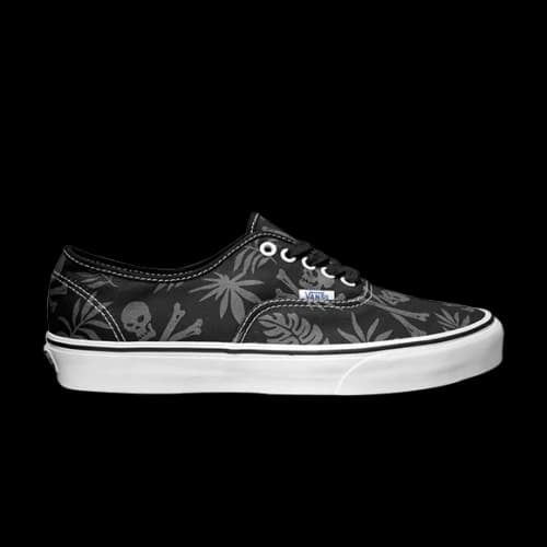 Vans Authentic (Van Doren) Black/ Skulls
