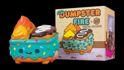 100% Soft Dumpster Fire Donut Green Vinyl Figure