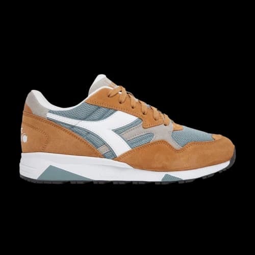 Diadora N902 S 'Doe Trooper'