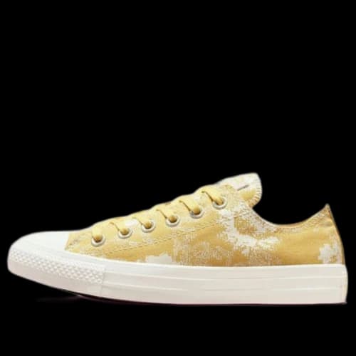 Converse Chuck Taylor All Star Canvas Shoes Yellow (Women's)