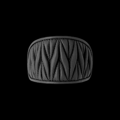 Miu Metlasse Leather Hair Clip 'Black'