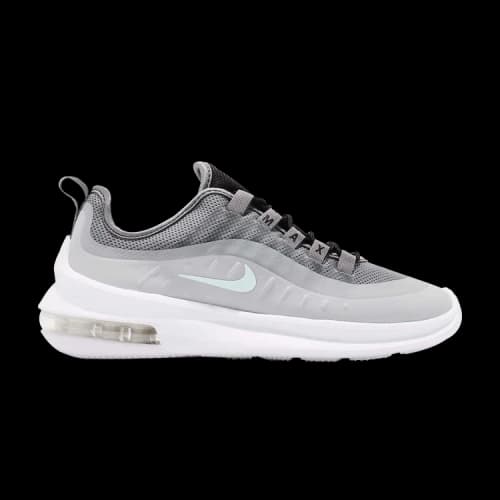 Nike Air Max Axis (Women's)