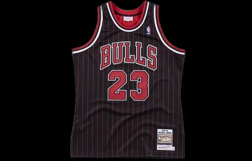 Mitchell & Ness Chicago Bulls 1995-96 Michael Jordan Authentic Jersey Black