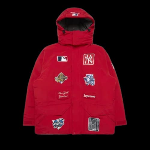 Supreme x New York Yankees GORE-TEX 700-Fill Down Jacket 'Red'