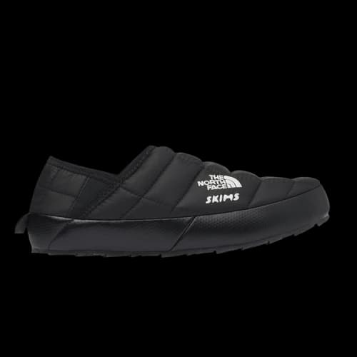 SKIMS x Thermoball Traction Mule 5 'Onyx' (Women's)