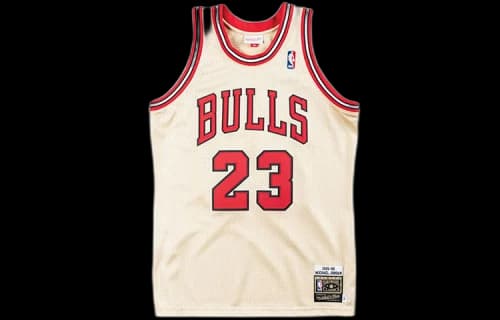 Mitchell & Ness NBA Chicago Bulls 1995/96 Premium Gold Jersey 'Michael Jordan 23'