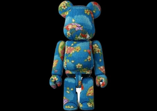 Bearbrick Kimekomi Cherry Blossoms On Fans Doll Figure Blue