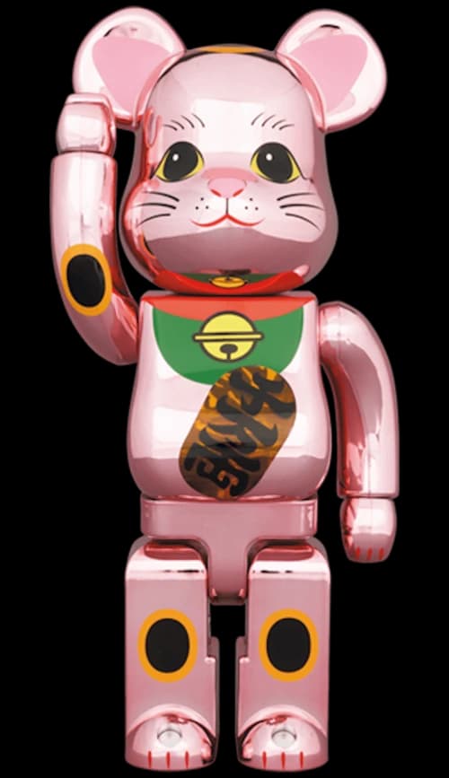 Bearbrick Maneki Neko Peach Gold Plated Luminous 4