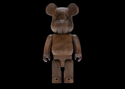 Bearbrick WORLD WIDE TOUR KAWS (Karimoku Wood) 400% Wood