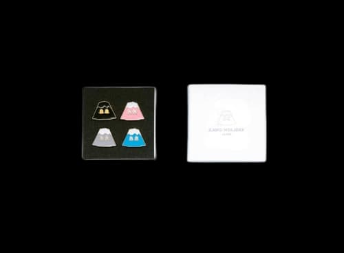 KAWS HOLIDAY JAPAN Mount Fuji Pins (Set of 4) Multicolor