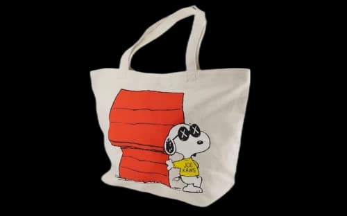 KAWS x Uniqlo x Peanuts Snoopy Dog House Tote Bag Beige