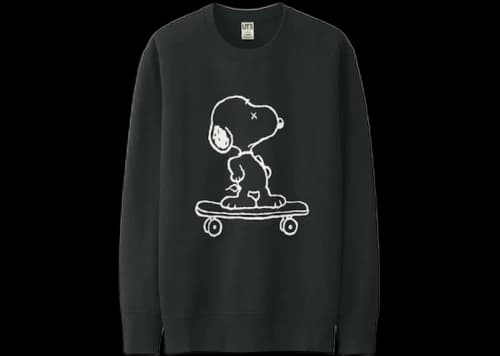 KAWS x Uniqlo x Peanuts Snoopy Skateboarding Sweatshirt (Japanese Sizing) Black
