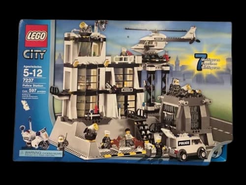 LEGO City Police Station Set 7237