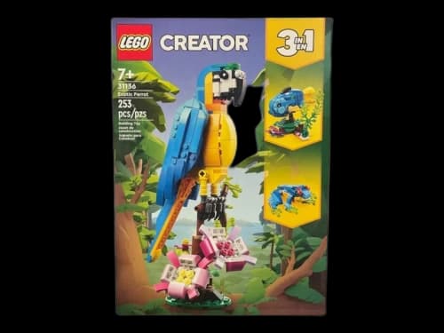 LEGO Creator 3in1 Exotic Parrot Set 31136