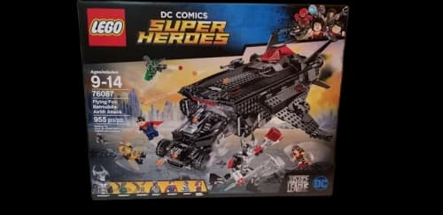 LEGO DC Comics Super Heroes Flying Fox: Batmobile Airlift Attack Set 76087