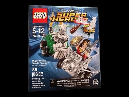 LEGO DC Super Heroes Wonder Woman vs. Doomsday Set 76070