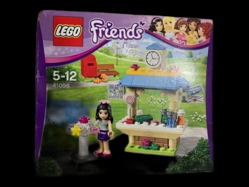 LEGO Friends Emma's Tourist Kiosk Set 41098