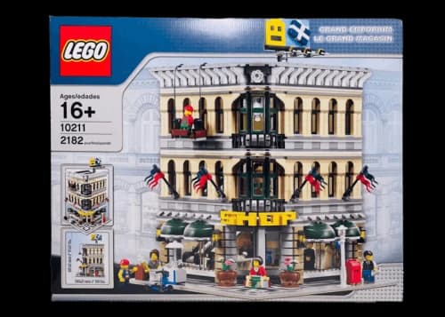 LEGO Creator Grand Emporium Set 10211