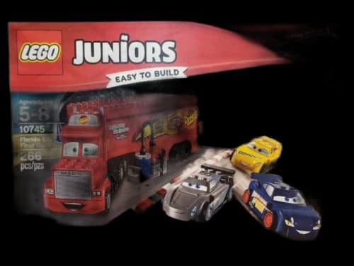 LEGO Juniors Cars 3 Florida 500 Final Rose Set 10745
