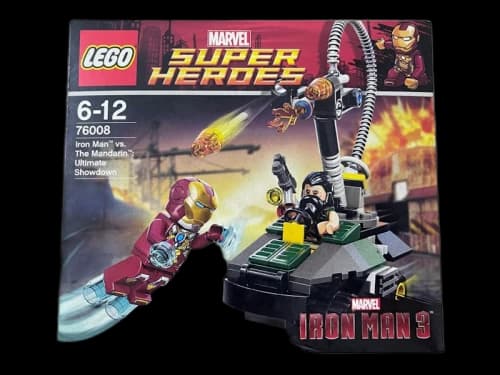 LEGO Marvel Super Heroes Iron Man vs. The Mandarin: Ultimate Showdown Set 76008