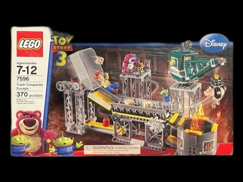 LEGO Toy Story Trash Compactor Escape Set 7596