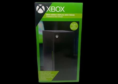Microsoft Xbox Series X Mini Fridge (UK Plug) 1.2:1 Scale, 8 Can Capacity Version
