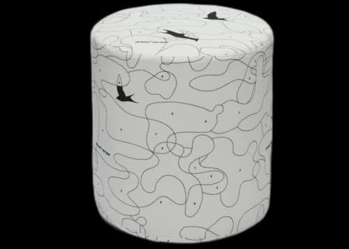 OFF-WHITE Abstract Birds Pattern Stool