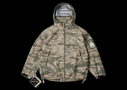 Palace GORE-TEX 3L M-Tek Jacket Tiger Digi Camo