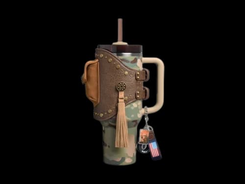 Stanley x The Post Malone Flowstate Quencher 40oz Tumbler With Pouch Belt Post Malone MultiCam