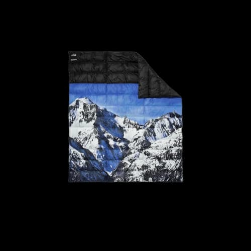 Supreme x The North Face Mountain Nuptse TNF Blanket (FW17)