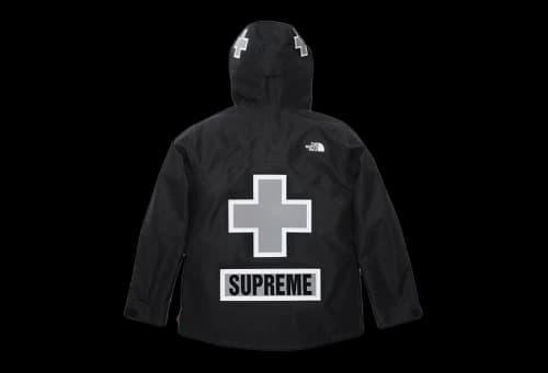 Supreme x The North Face® Summit Series Rescue Mountain Pro Jacket Camo (SS22)