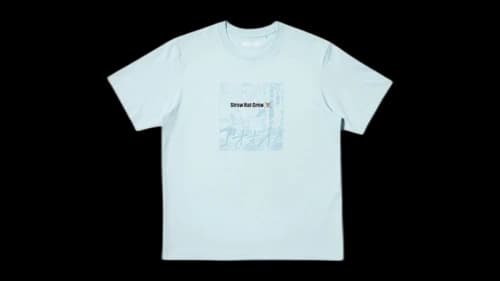 Uniqlo UT Shueisha 100th Anniversary One Piece 488249 T-shirt Blue