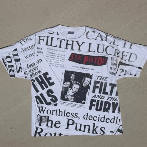 Hanes Y2K Sex Pistols The Filthy and the Fury Newspaper Graphic T-Shirt