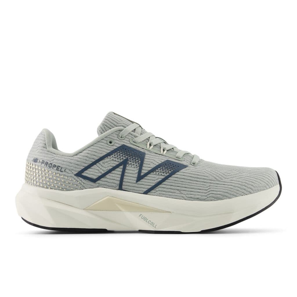 New Balance FuelCell Propel v5