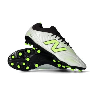 New Balance Bota Tekela Pro Low Laced MG V5